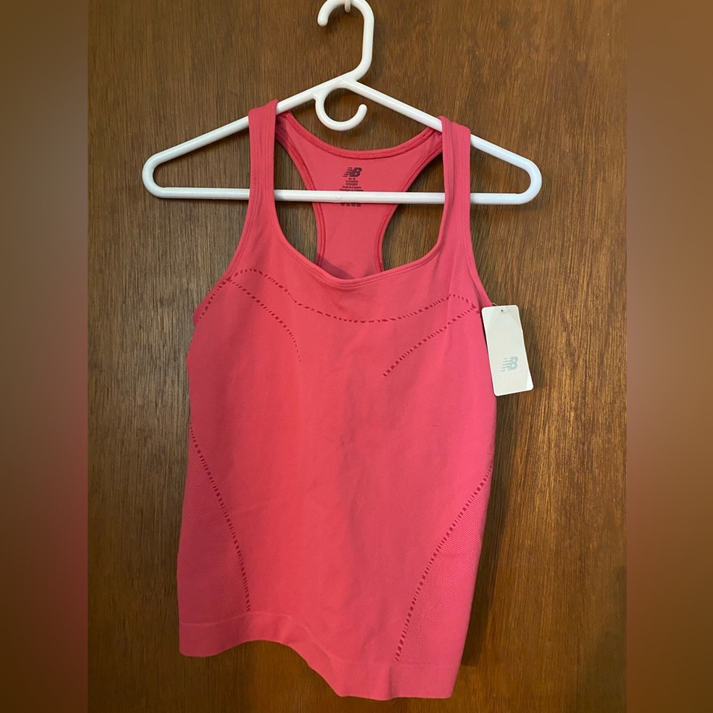 NEW BALANCE Women’s size medium Active Tank Top NWT
